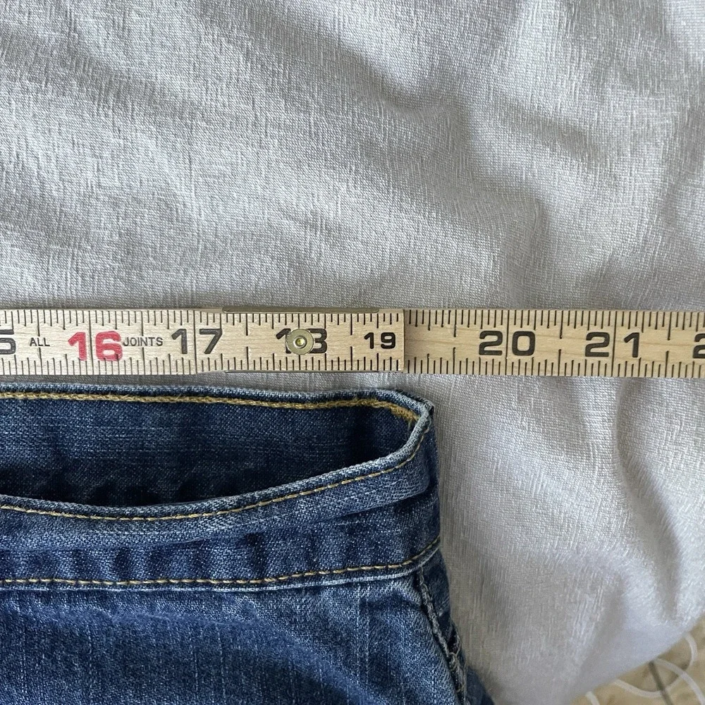 Vtg Y2K Levis 569 Denim Jean Shorts Mens 38x11 Jorts Worn-in Faded Distressed